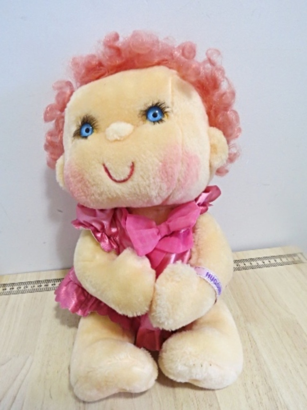 Vintage Hugga Bunch Kenner 1985 Huggins Plush 17" Doll Pink Dress Blue Eyes